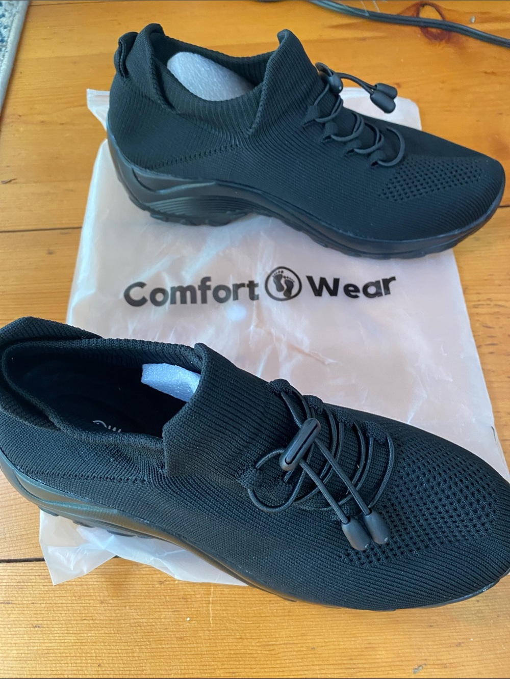 Woman’s Comfort ware Black Slip-On Athletic orthopedic Sneakers size 7.5 / 39